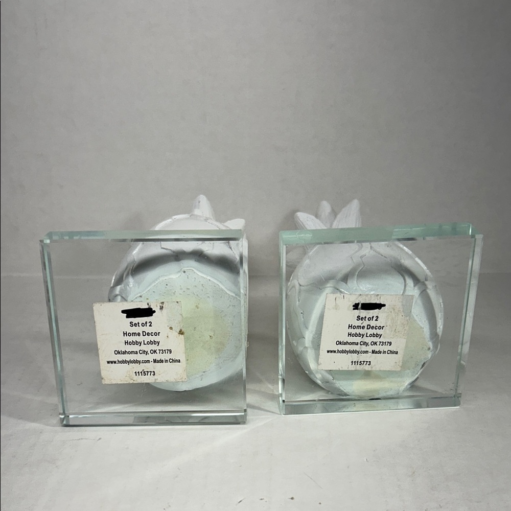 White Pineapple Decorative Bookends - Picture 5 of 6
